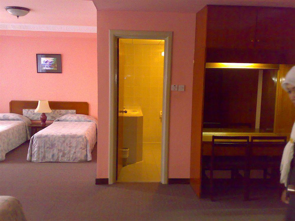 Jubilee Hotel Bandar Seri Begawan Exterior foto